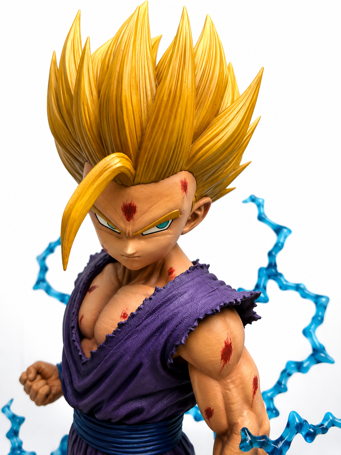 Escultura Gohan Resina